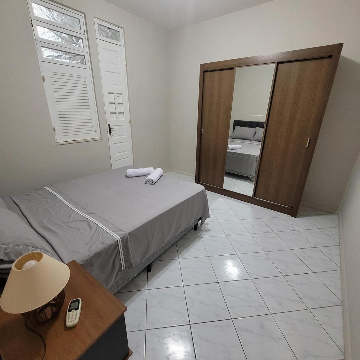 Casa Em Rua Tranquila A 200 Metros Do Agito Do Rio Vermelho E Da Salvador